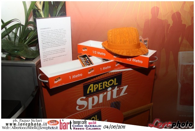 003BartCafe_Aperol_Spriz_LovePhoto_04062011.jpg