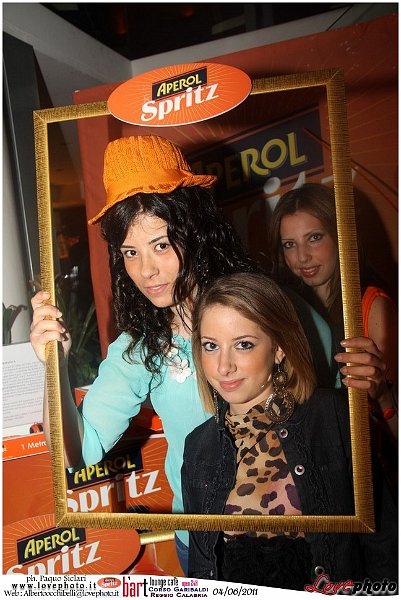 008BartCafe_Aperol_Spriz_LovePhoto_04062011.jpg