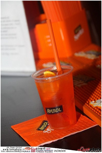 011BartCafe_Aperol_Spriz_LovePhoto_04062011.jpg