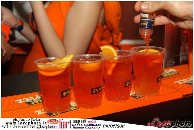 032BartCafe_Aperol_Spriz_LovePhoto_04062011.jpg