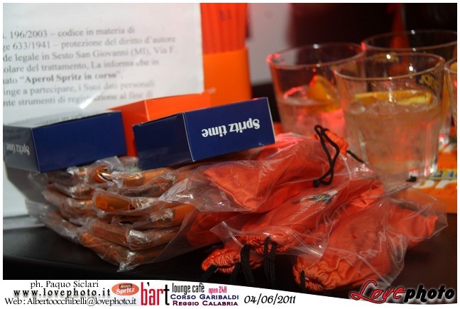 049BartCafe_Aperol_Spriz_LovePhoto_04062011.jpg