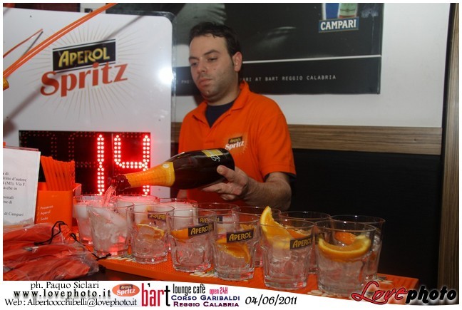 051BartCafe_Aperol_Spriz_LovePhoto_04062011.jpg