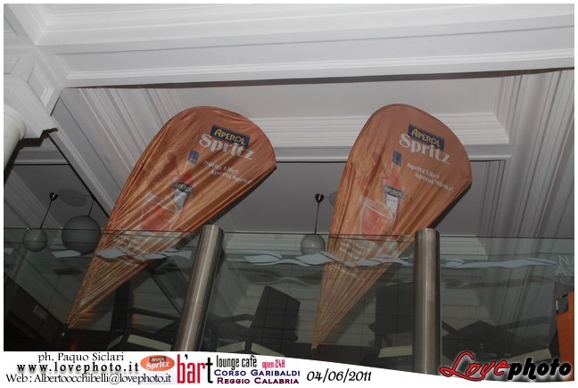 112BartCafe_Aperol_Spriz_LovePhoto_04062011.jpg