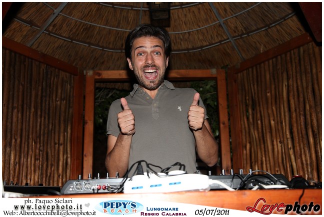 020Lido_Pepys_Beach_Party_LovePhoto_05072011.jpg