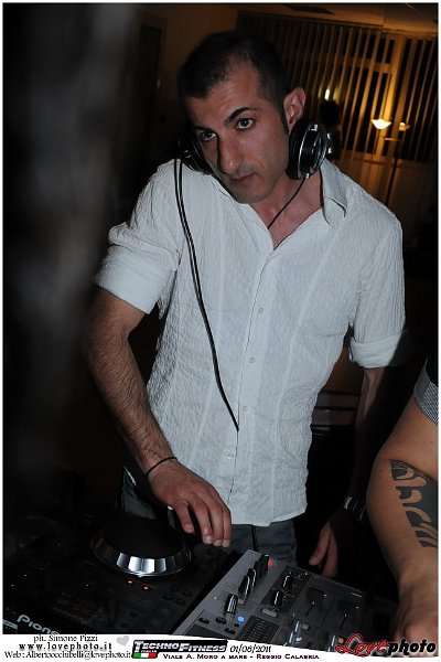 238TechnoFitness_Party_LovePhoto_01062011.jpg