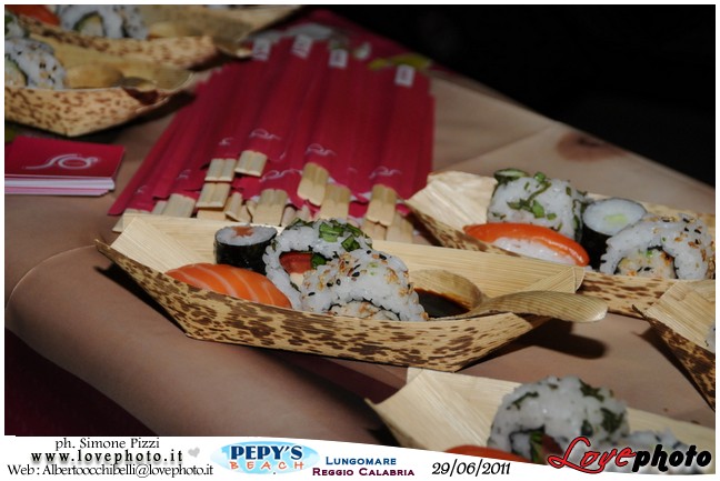 008Pepys_Beach_Party_LovePhoto_29062011.jpg