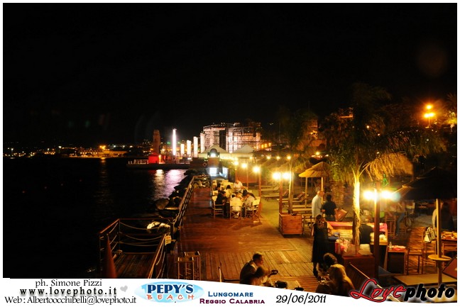 023Pepys_Beach_Party_LovePhoto_29062011.jpg