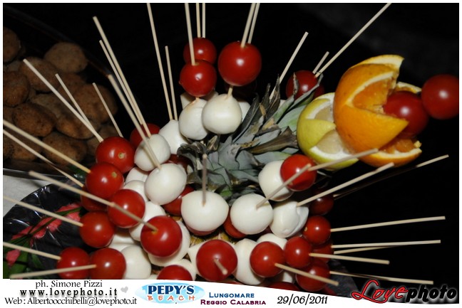 070Pepys_Beach_Party_LovePhoto_29062011.jpg