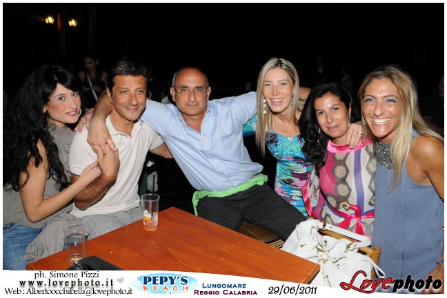092Pepys_Beach_Party_LovePhoto_29062011.jpg