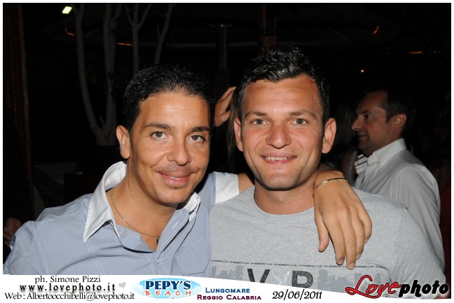 100Pepys_Beach_Party_LovePhoto_29062011.jpg