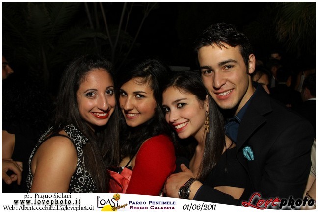 311OasiVillage_BordoPiscina_LovePhoto_01062011.jpg