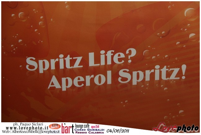018BartCafe_Aperol_Spriz_LovePhoto_04062011.jpg