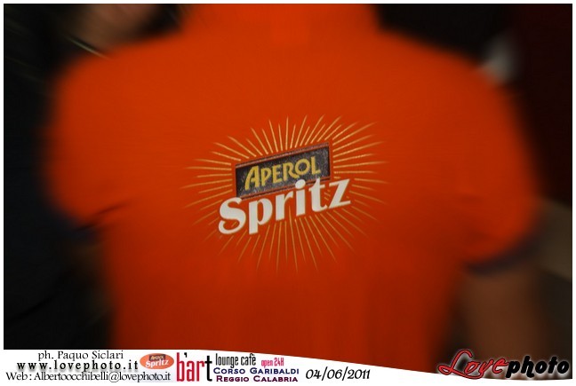 041BartCafe_Aperol_Spriz_LovePhoto_04062011.jpg