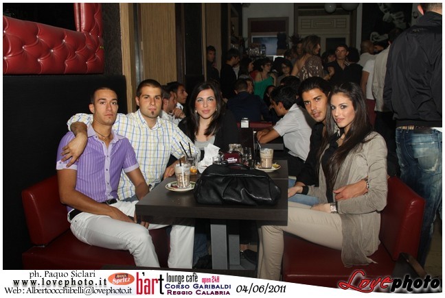 087BartCafe_Aperol_Spriz_LovePhoto_04062011.jpg