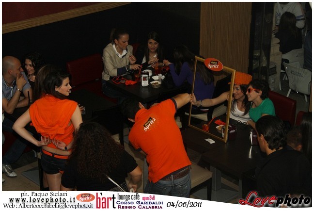 097BartCafe_Aperol_Spriz_LovePhoto_04062011.jpg