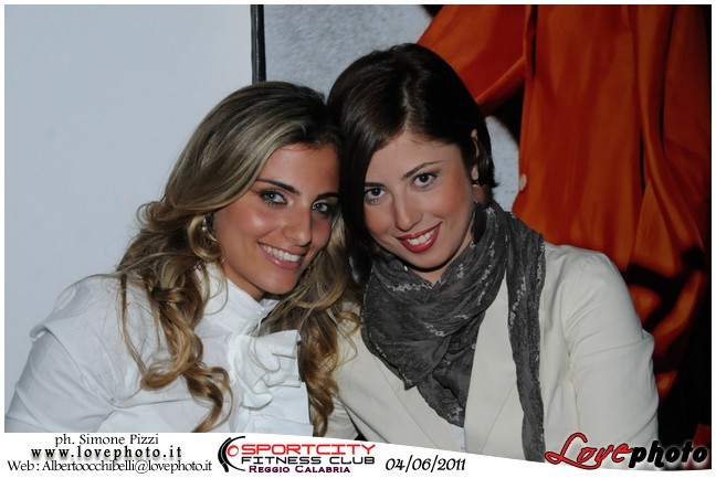 022SportCity_FitnessClub_Party_LovePhoto_04062011.jpg