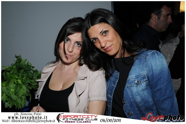 041SportCity_FitnessClub_Party_LovePhoto_04062011.jpg