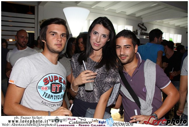 183Calajunco_Lady_Night_LovePhoto_07092011.jpg