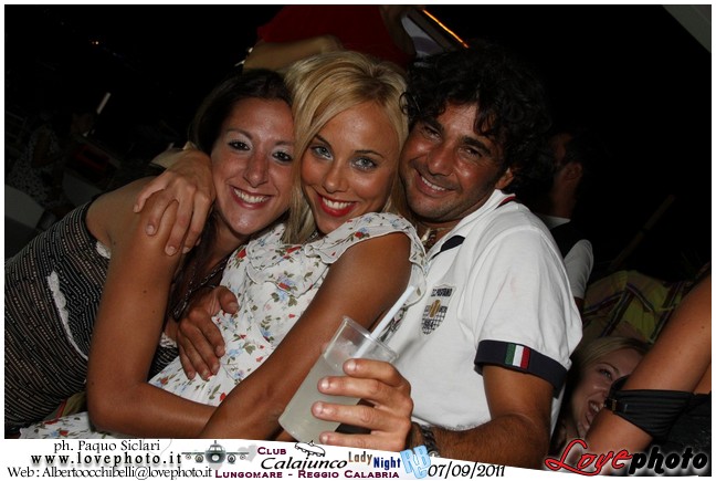 202Calajunco_Lady_Night_LovePhoto_07092011.jpg
