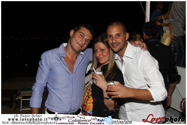 227Calajunco_Lady_Night_LovePhoto_07092011.jpg