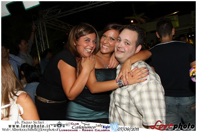 235Calajunco_Lady_Night_LovePhoto_07092011.jpg