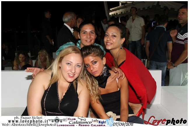 285Calajunco_Lady_Night_LovePhoto_07092011.jpg