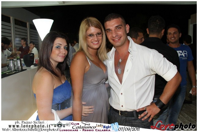 316Calajunco_Lady_Night_LovePhoto_07092011.jpg