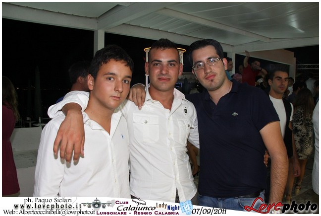 329Calajunco_Lady_Night_LovePhoto_07092011.jpg