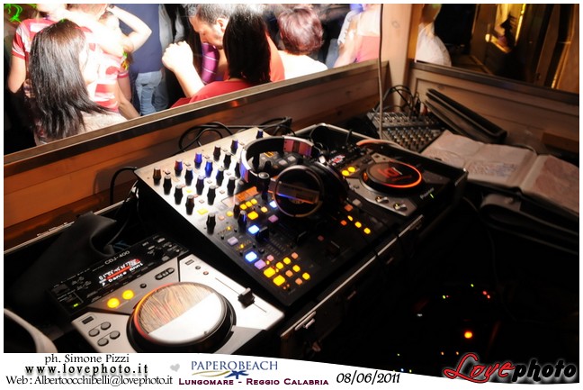 005PaperoBeach_Party_University_LovePhoto_08062011.jpg