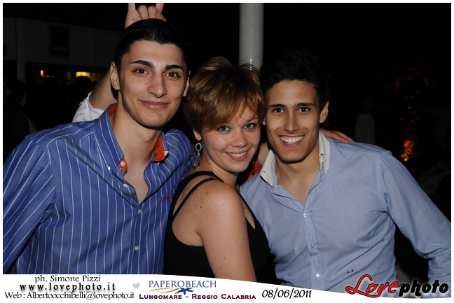211PaperoBeach_Party_University_LovePhoto_08062011.jpg