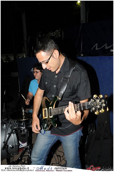 014Modi_Party_LovePhoto_09072011.jpg