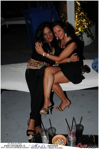 015Modi_Party_LovePhoto_09072011.jpg
