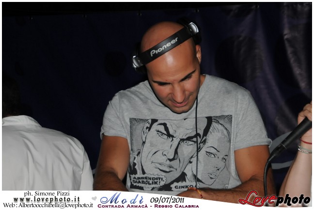 026Modi_Party_LovePhoto_09072011.jpg