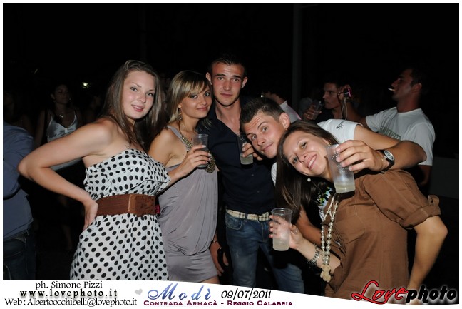 110Modi_Party_LovePhoto_09072011.jpg