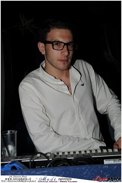 114Modi_Party_LovePhoto_09072011.jpg