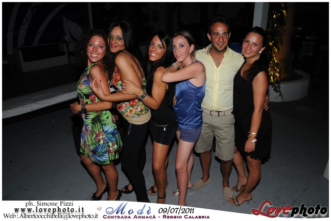 116Modi_Party_LovePhoto_09072011.jpg
