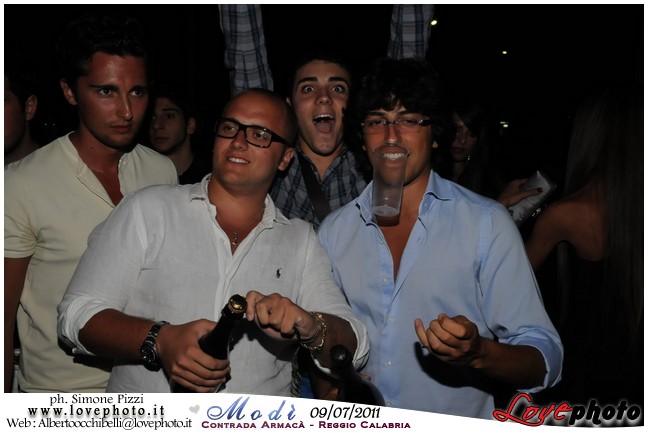 120Modi_Party_LovePhoto_09072011.jpg