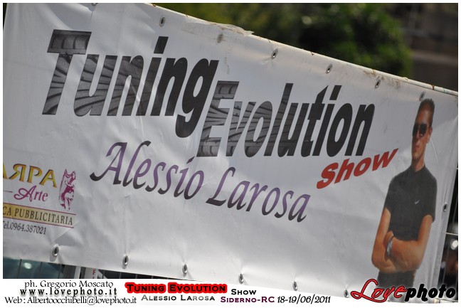 002TuningEvolutionShow2011_LovePhoto_1819062011.jpg - GREGORIO MOSCATO  PHOTOGRAPHER