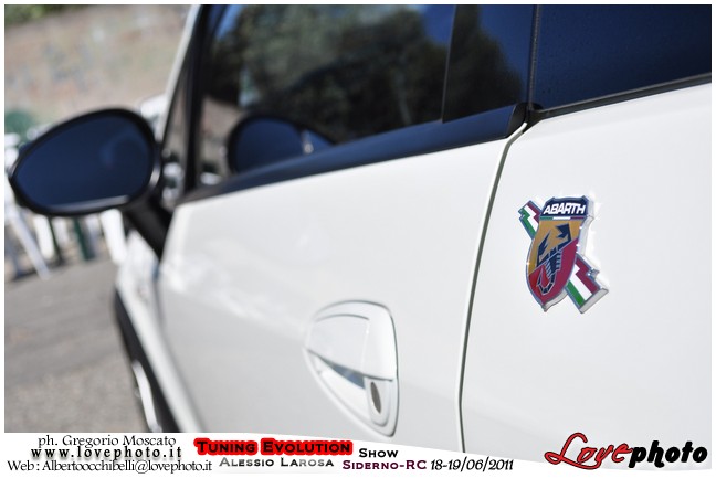116TuningEvolutionShow2011_LovePhoto_1819062011.jpg - GREGORIO MOSCATO  PHOTOGRAPHER