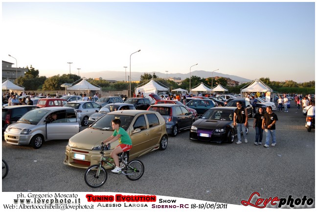 225TuningEvolutionShow2011_LovePhoto_1819062011.jpg - GREGORIO MOSCATO  PHOTOGRAPHER