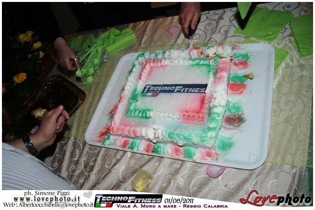 180TechnoFitness_Party_LovePhoto_01062011.jpg
