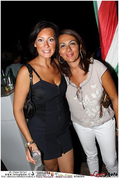 021Club_Privee_Molo74_LovePhoto_21082011.jpg