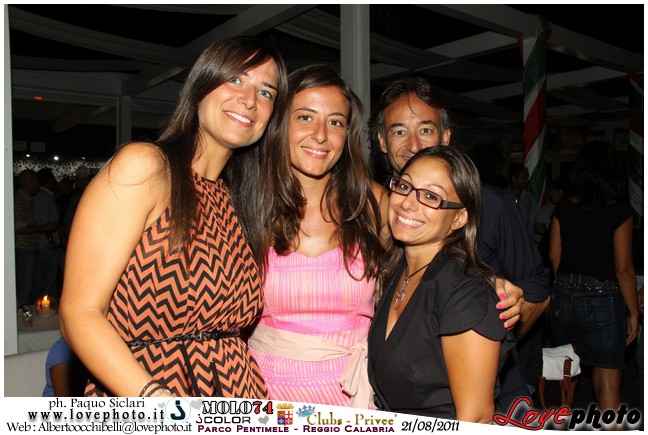 105Club_Privee_Molo74_LovePhoto_21082011.jpg