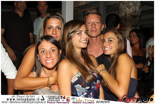 183Club_Privee_Molo74_LovePhoto_21082011.jpg