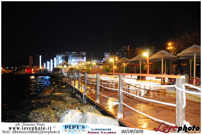 017Pepys_Beach_Party_LovePhoto_29062011.jpg