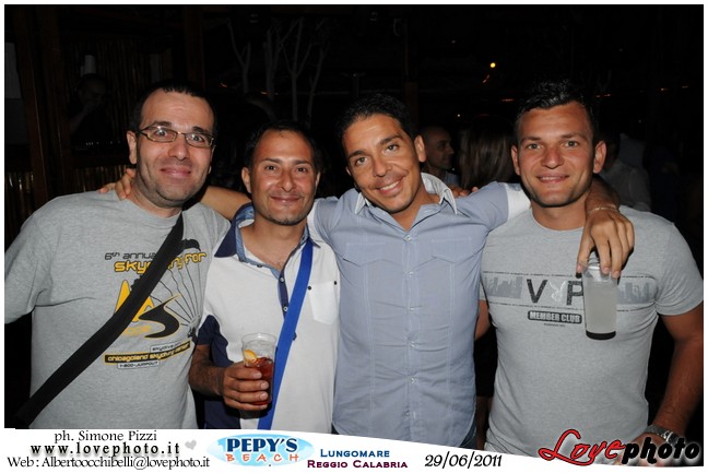 101Pepys_Beach_Party_LovePhoto_29062011.jpg