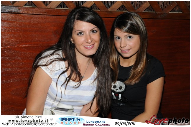 130Pepys_Beach_Party_LovePhoto_29062011.jpg