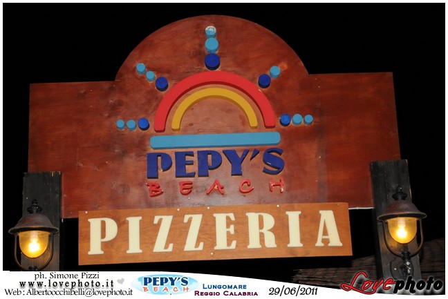223Pepys_Beach_Party_LovePhoto_29062011.jpg